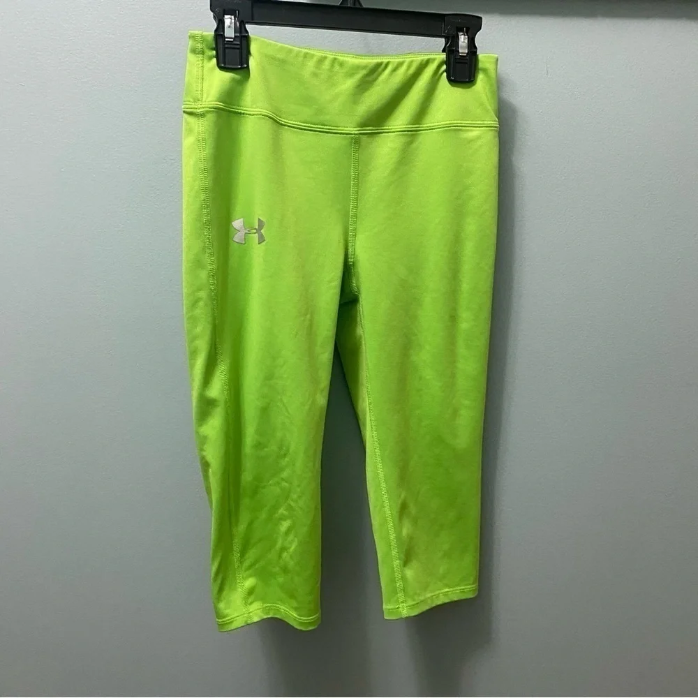 Under Armour Fitted capris lime green youth medium